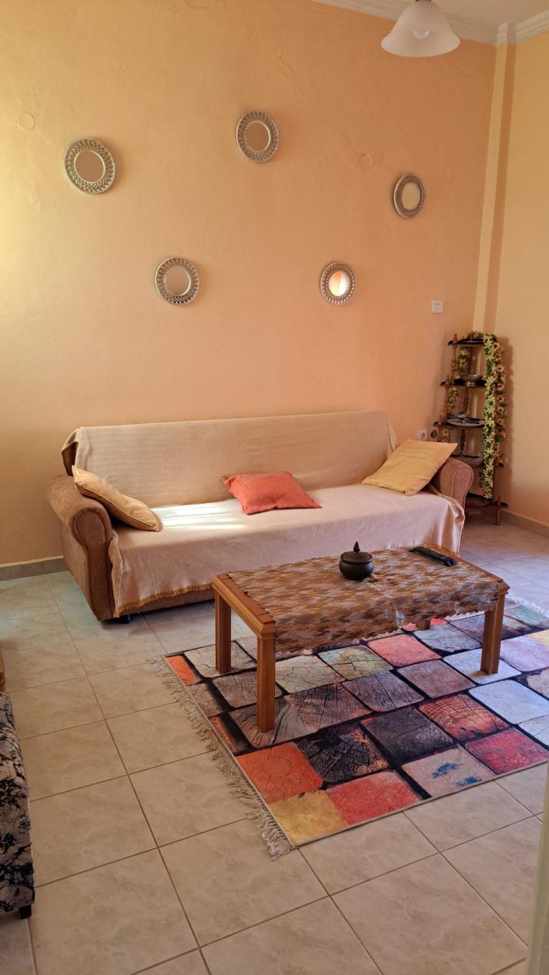 Apartment Getaway In Sparti Buitenkant foto